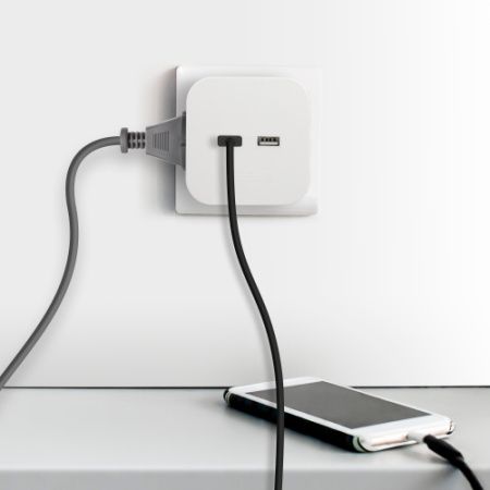 Разветвитель электрический ЭРА SP-4-USB-W на 4 розетки + 2xUSB 2400mA, без заземл 10А (белый)